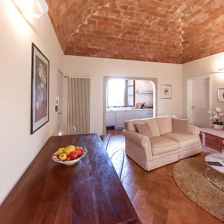 Opera In Rosso Apartment *